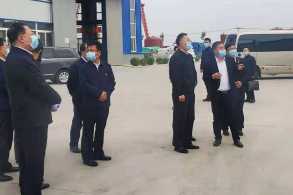 ����ʡί����ǡ�ʡ������һ��ʵ�ص���������ʱ����