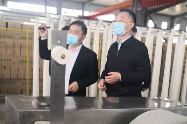 ����ʡί����ǡ�ʡ������һ��ʵ�ص���������ʱ����